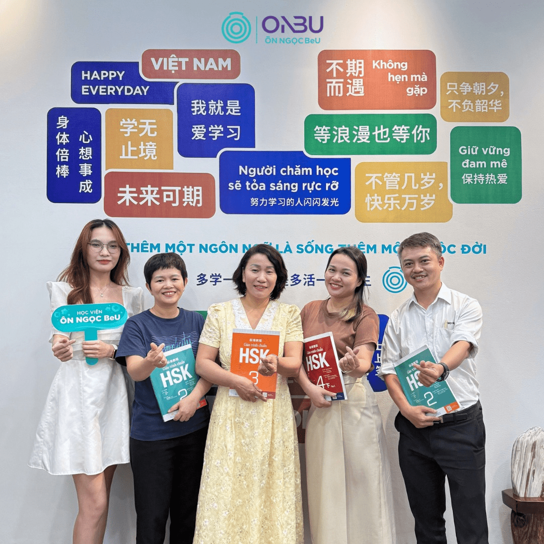 Học Viện Ôn Ngọc BeU là Học Viện tiếng Trung, chuyên cung cấp các khóa học HSK 1-6, khoá học tiếng Trung giao tiếp và khoá học tiếng Trung trẻ em.